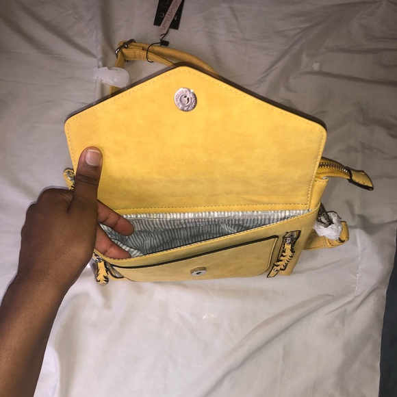 Violet Ray NYC Crossbody Bag - Picture 4 of 4